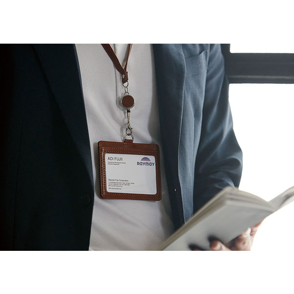 レイメイ藤井 グロワール 伸縮リール付IDカードホルダー | 記念品名